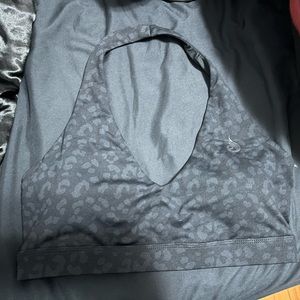 Ryderwear leopards black halter bra size medium euc